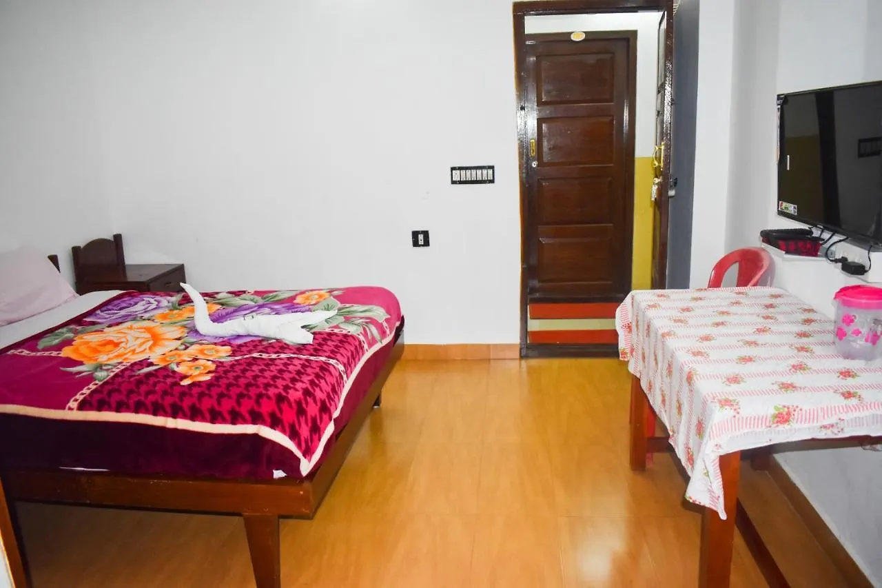Ac Mist Hotel Munnar India