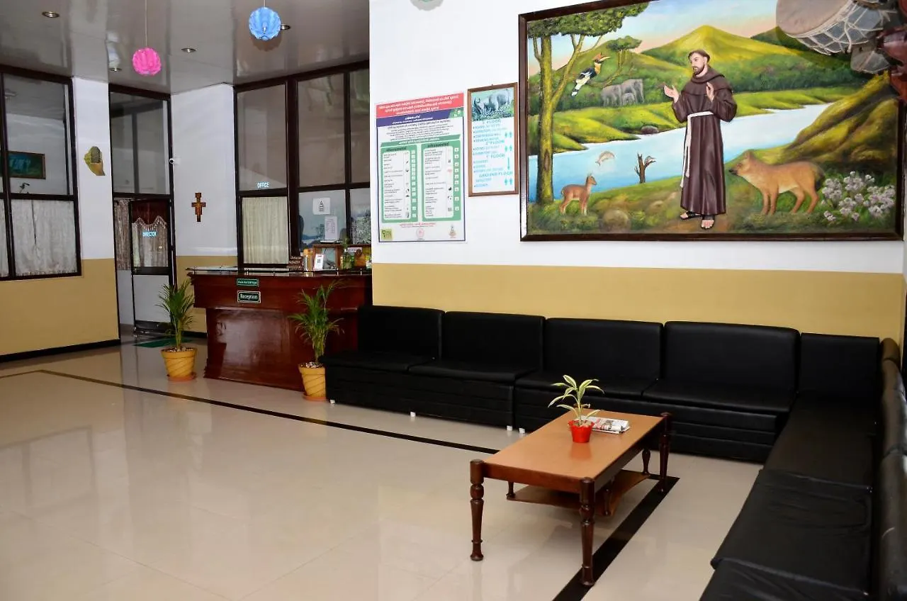 **  Ac Mist Hotel Munnar India