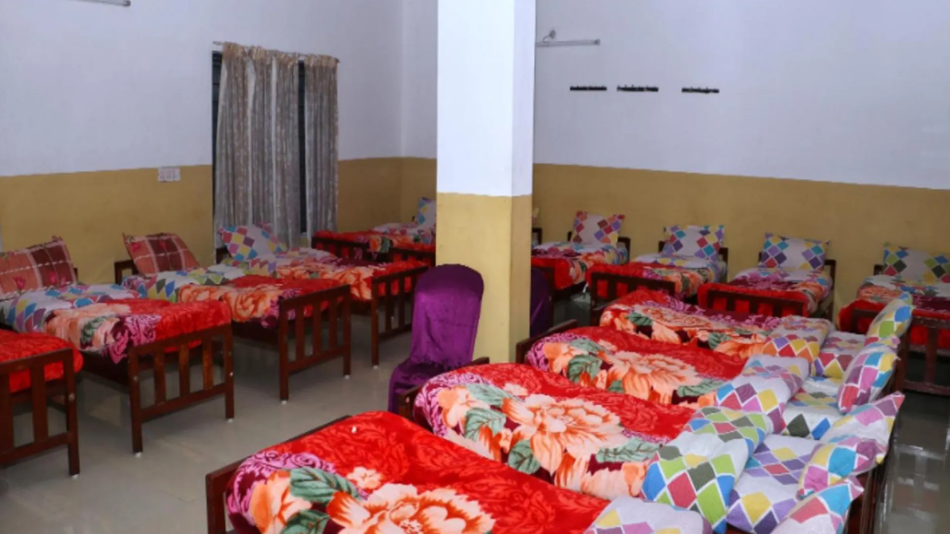Ac Mist Hotel Munnar